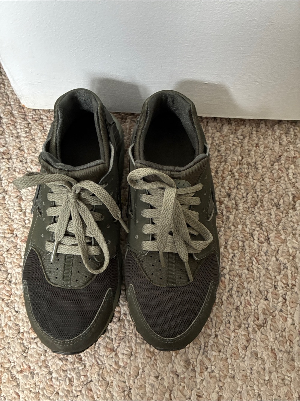 Nike Kids Olive Green and Dark Green Lace-Up Sneakers